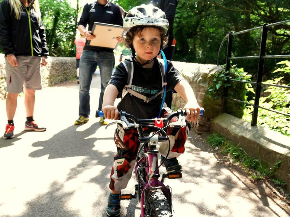 מלון רוסטרבור East Coast Adventure Centre Glamping מראה חיצוני תמונה